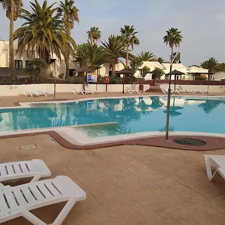 Pequeno A Solo 150 Metros Del Mar. Apartment Costa Teguise