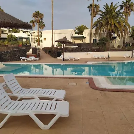 Pequeno A Solo 150 Metros Del Mar. Apartment Costa Teguise